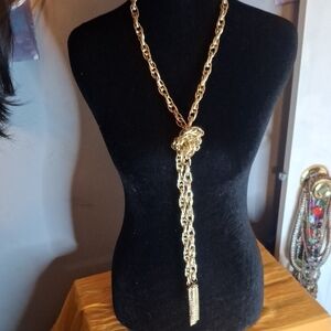 Chic Gold Knot Necklace